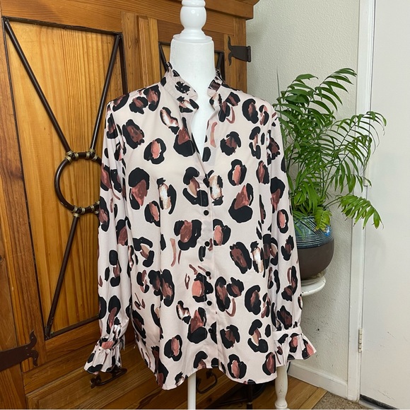 Eloquii Printed Button Down with Ruffle Neck NWT 18 - Picture 2 of 10